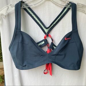 Super cute Nike sports bra swimming suit top sz L